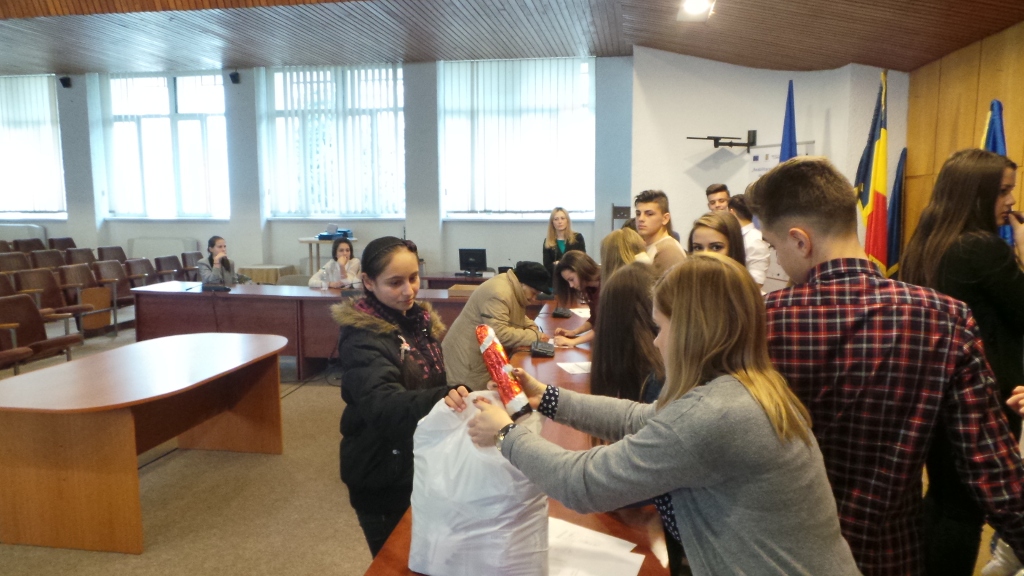 Mediaș: Cea de-a XII-a ediție a campaniei umanitare “Hrănește un Zâmbet” s-a încheiat