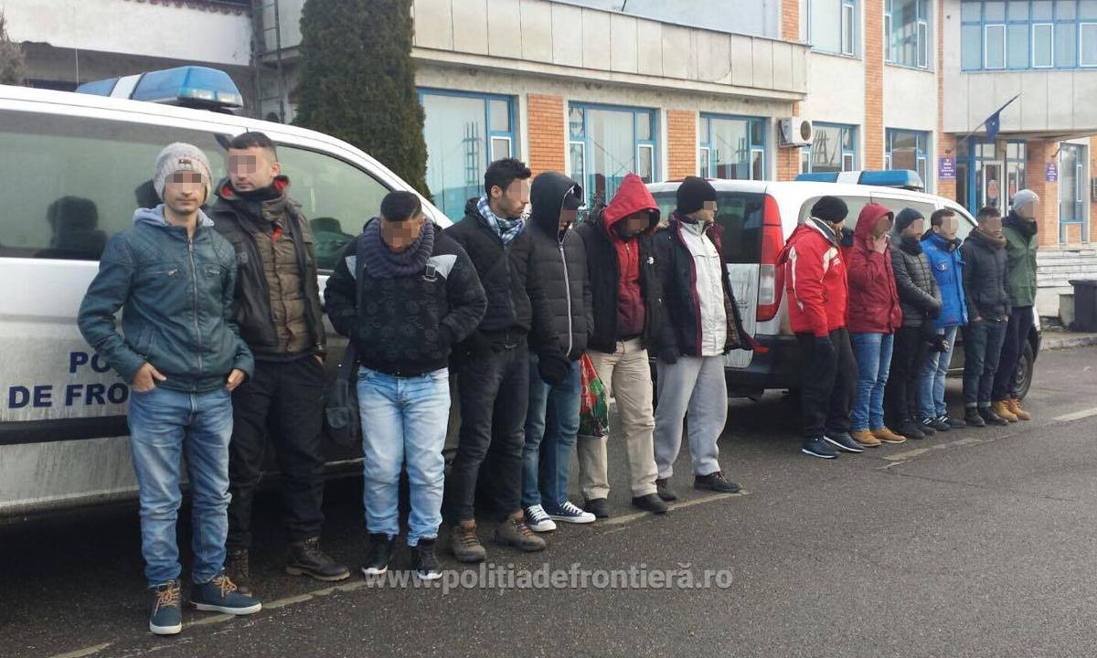 10 migranţi din Irak care încercau să treacă ilegal frontiera, depistaţi de poliţiştii de frontieră de la S.P.F Valea lui Mihai