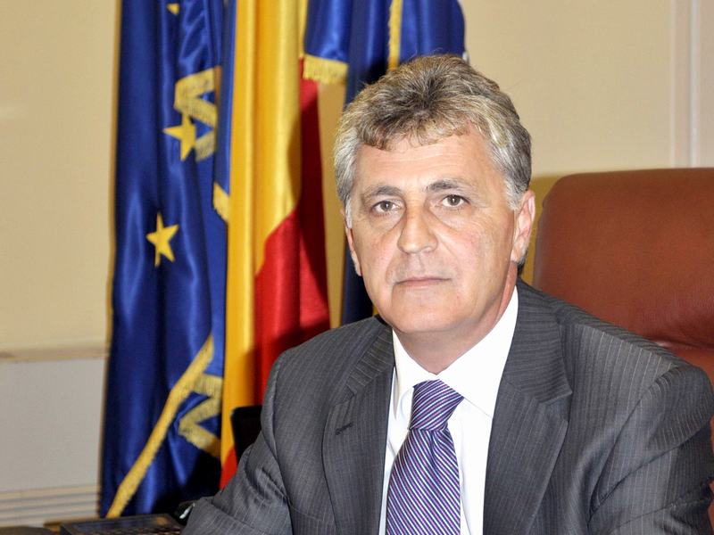 Și Mircea Dușa, ministrul Apărării, și-a anunțat prezența la Bistrița