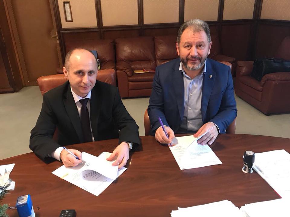Contracte de 15,4 milioane de euro semnate pentru drumurile județene din Bistrița-Năsăud