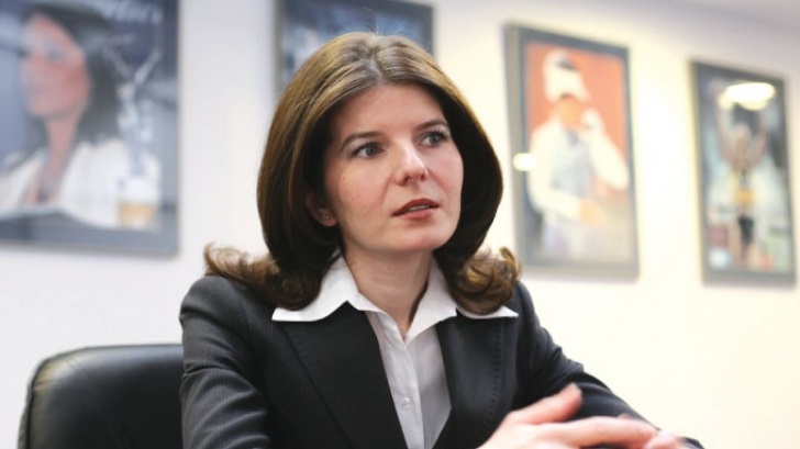 Monica Iacob Ridzi s-a predat la poliţie