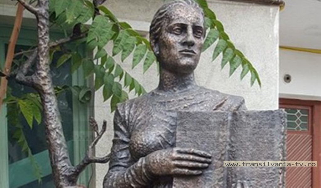 Statuia Limbii Române, amplasată la Muzeul de Artă