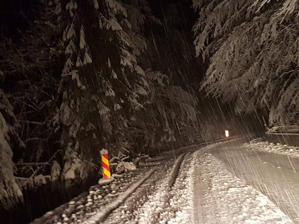Ninsori abundente la munte în Maramureș, în mijlocul lunii aprilie