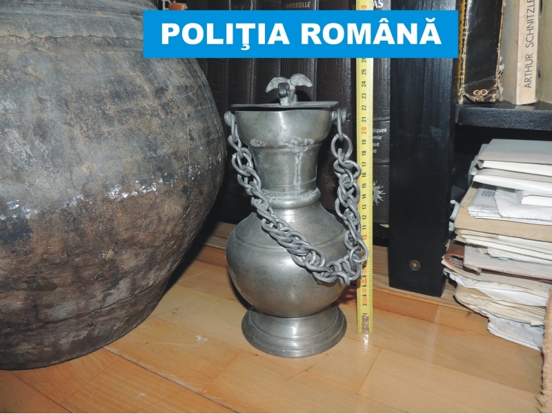 Polițiștii clujeni au ridicat 500 de bunuri arheologice, în urma unor percheziții