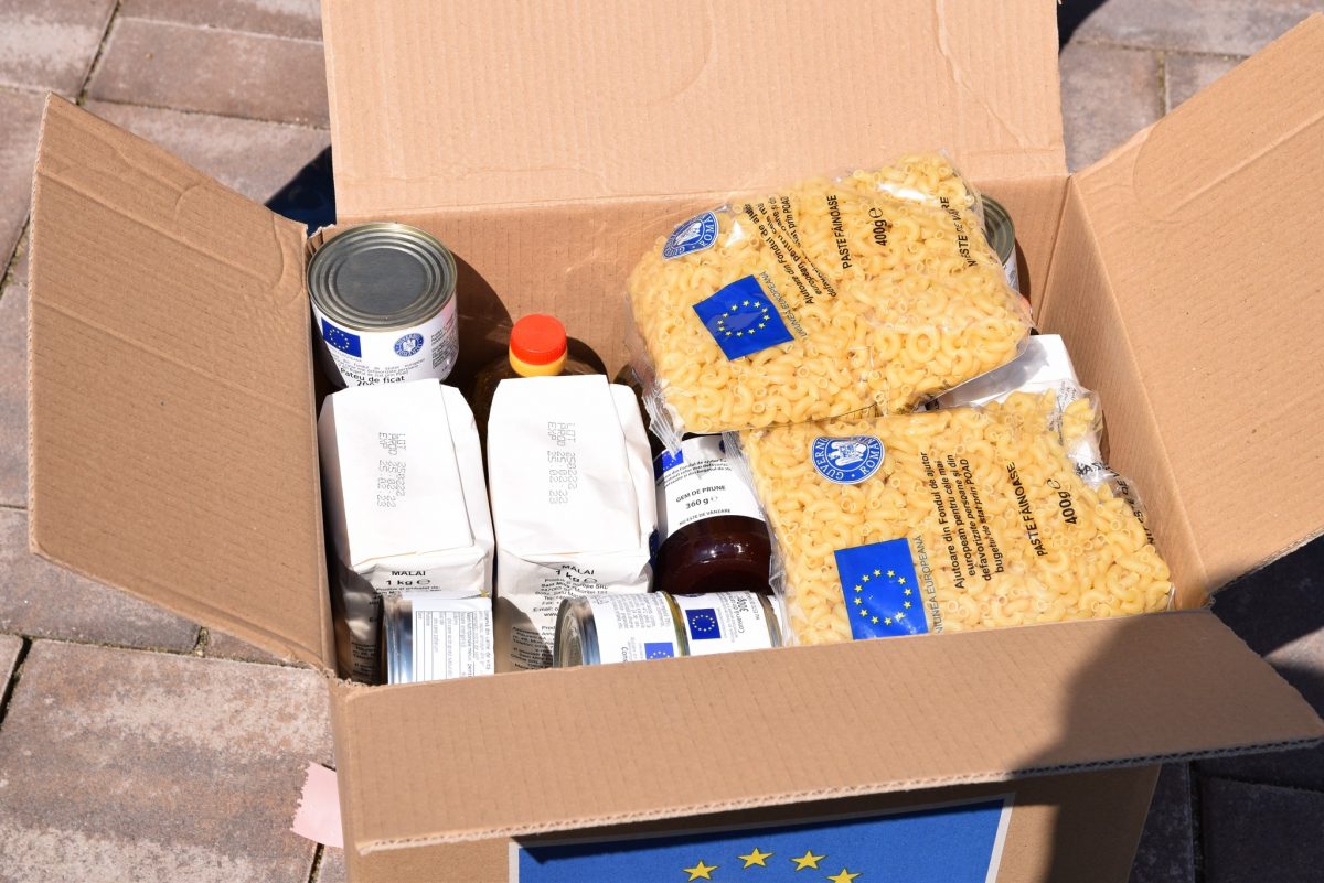 O nouă tranșă de pachete cu alimente se recepționează în județul Satu Mare