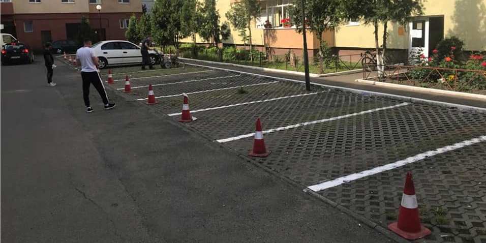 Se marchează parcările de reședință din municipiul Câmpia Turzii