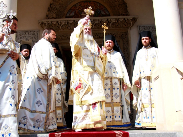 Patriarhul României a început vizita canonică în Episcopia Devei și Hunedoarei