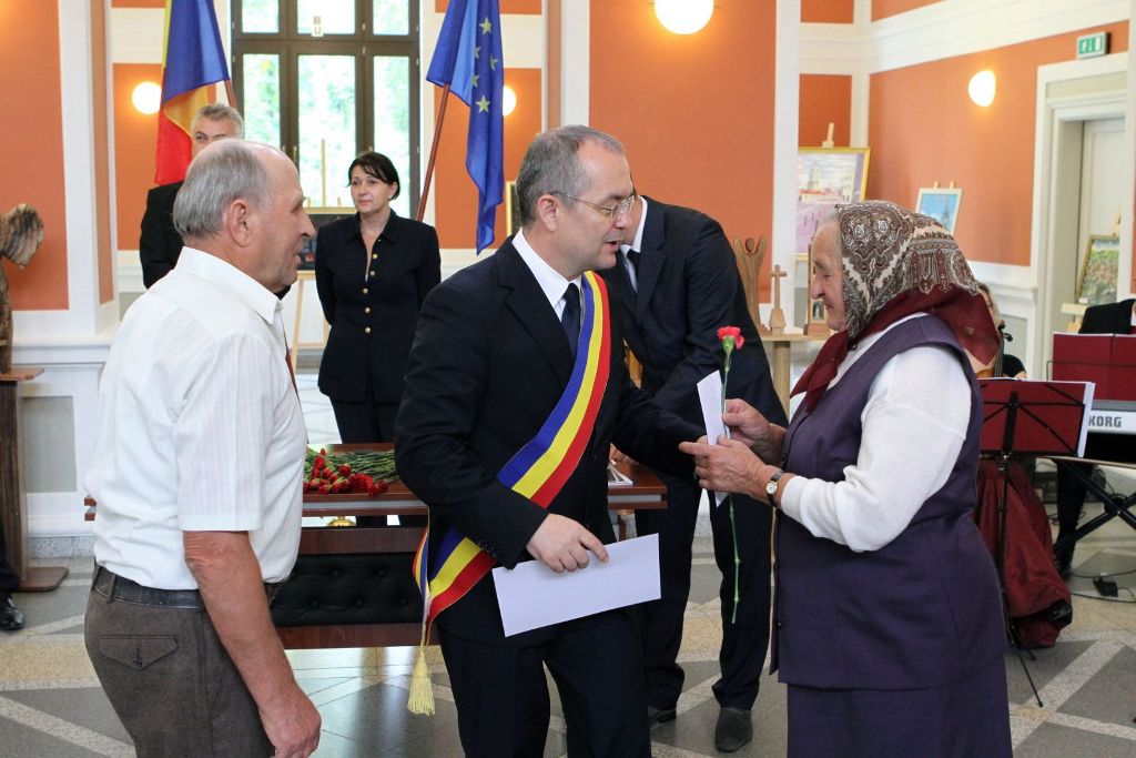 Cluj Napoca: Diplome de „aur” la 50 de ani de căsătorie neîntreruptă