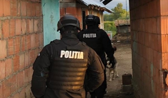 Percheziții în județul Satu Mare la persoane bănuite de camătă și șantaj