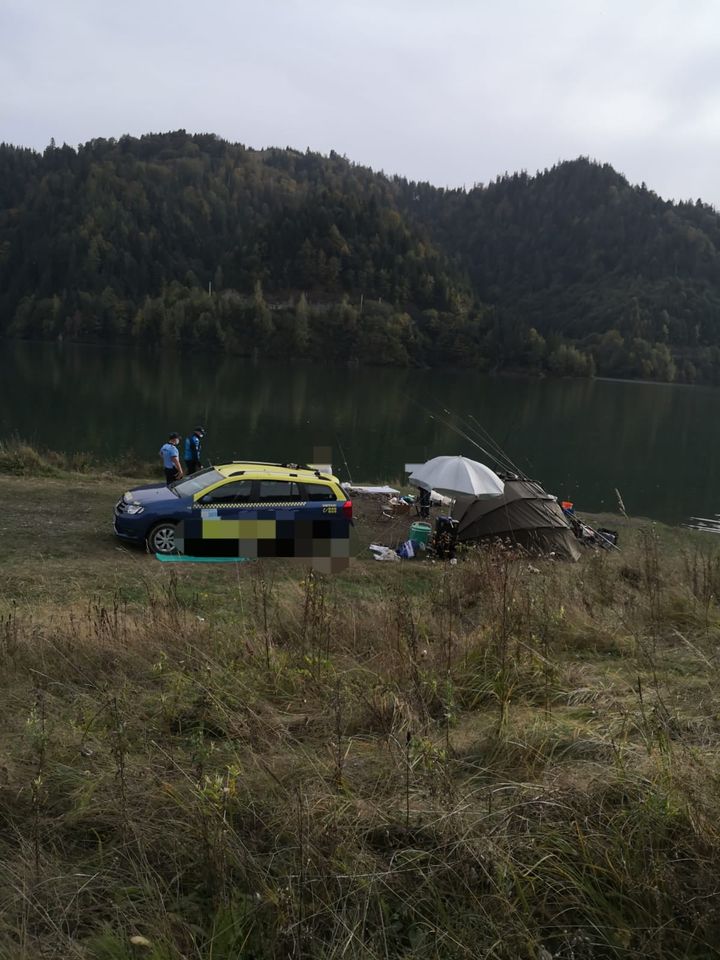 Pescuit fără permis pe Lacul Colibița