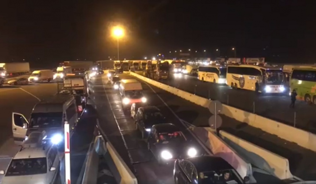 3.000 de romani au intrat azi noapte in tara cu 800 de autovehicule