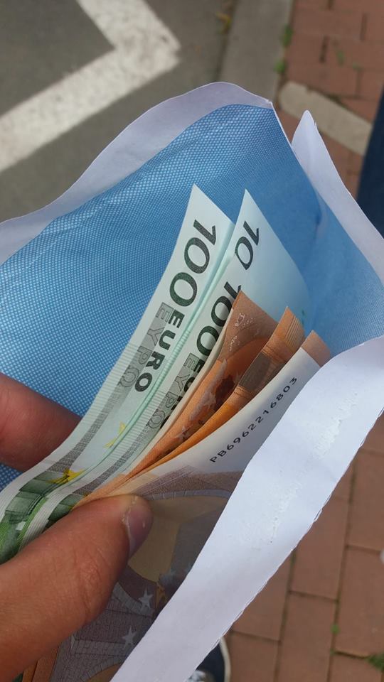 Plic cu bani găsit de un subofițer din cadrul IJJ Bistrița-Năsăud, aflat în concediu, restituit păgubașului