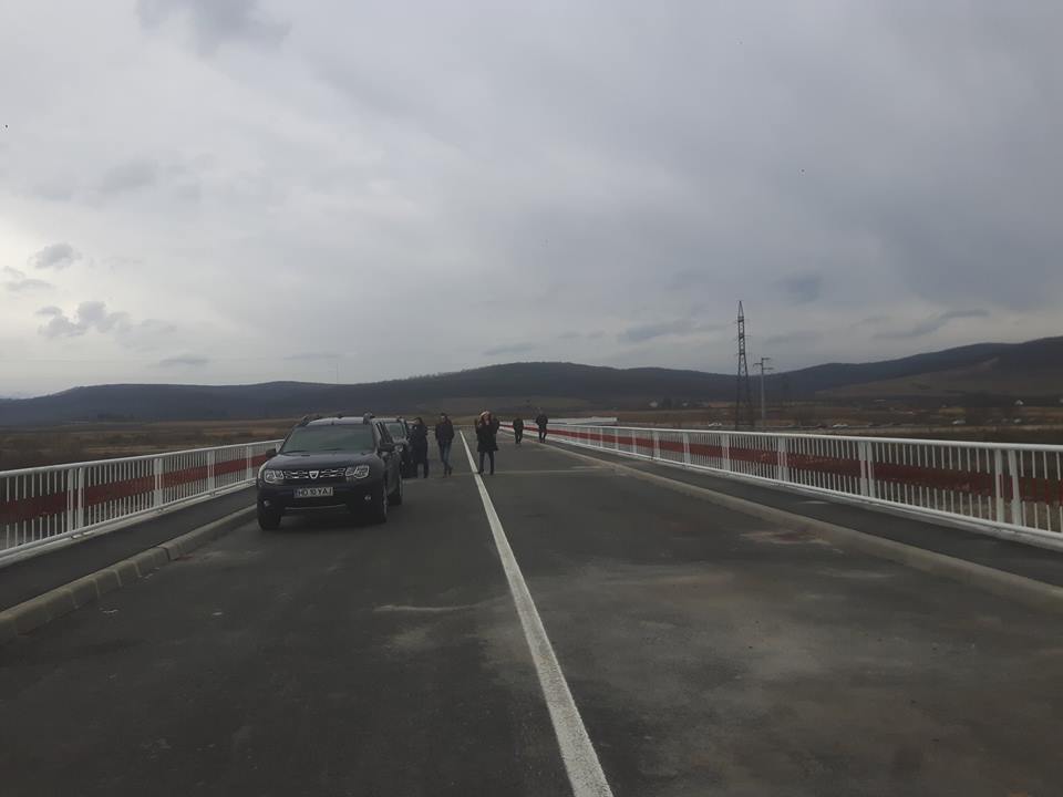 Podul de la Bretea Română, peste râul Strei, deschis circulației