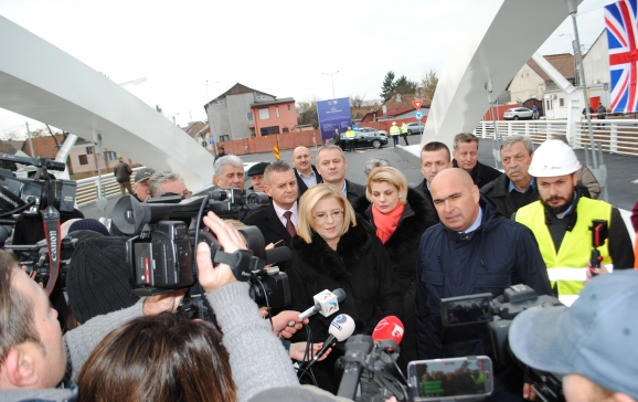 Podul Centenarului a fost deschis în prezența comisarului european Corina Crețu
