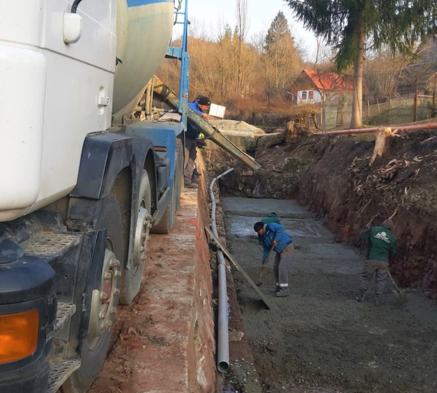 Au demarat lucrările de construire a unui pod nou în satul Văleni (comuna Călățele)