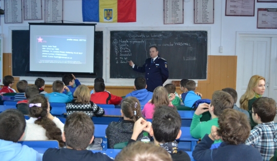 Activități de prevenire în școlile din județul Cluj