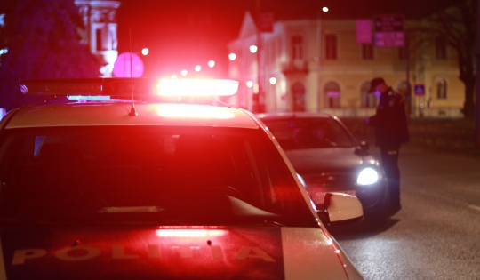 Aflându-se sub influența băuturilor alcoolice, un tânăr din Prundu Bârgăului nu a acordat prioritate de trecere unei autospeciale de poliție