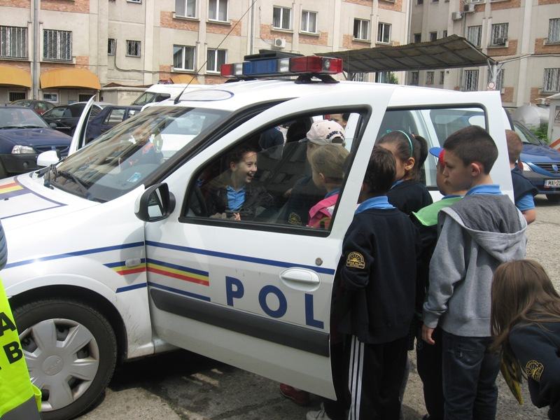 Recomanările polițiștilor bistrițeni pentru o vacanță în siguranță