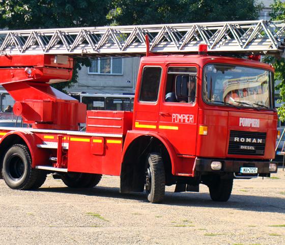 Incendii produse în Vulcan și Dobroț