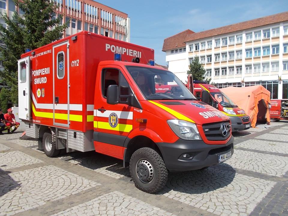 Expoziție de tehnică și mijloace de intervenție ale pompierilor în municipiul Mediaș