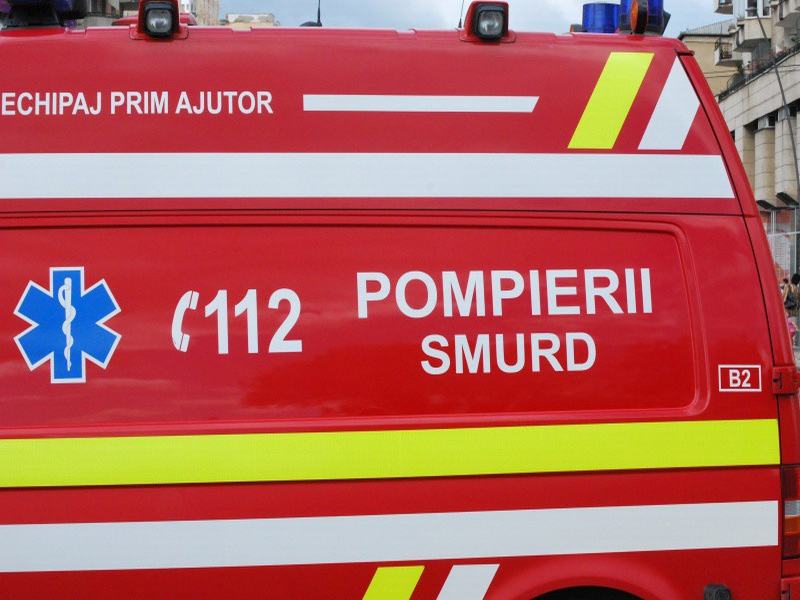 TEACA: A intrat cu autoutilitara într-un cap de pod și a rămas încarcerat