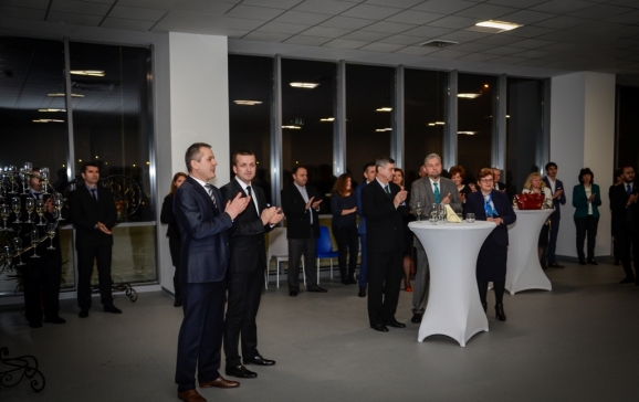 Cei mai mari contribuabili la bugetul local pe anul 2016, premiaţi de Primăria Oradea
