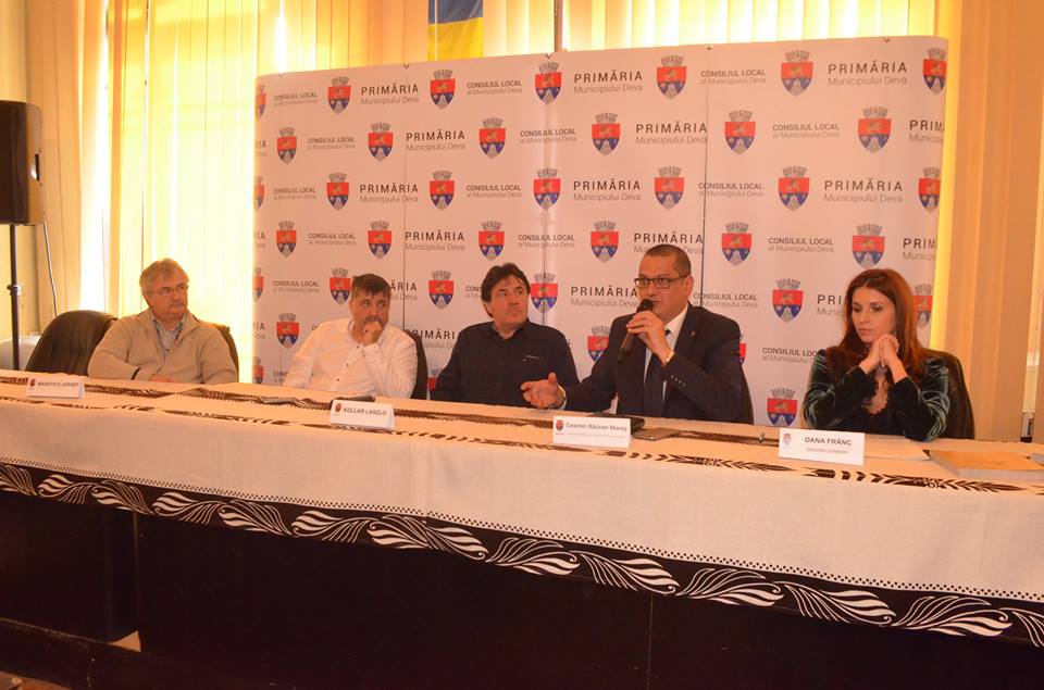 Deva: Facilităţi fiscale pentru investitorii care creează locuri noi de muncă