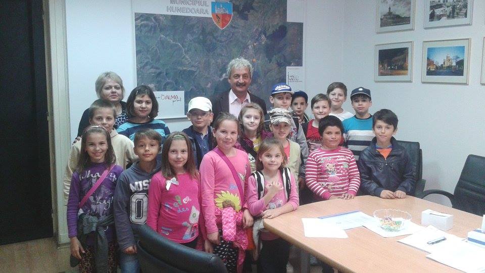 “Școala Altfel” – În vizită la primăria Hunedoara