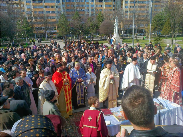 Hunedoara: Procesiune cu icoane în Duminica Ortodoxiei