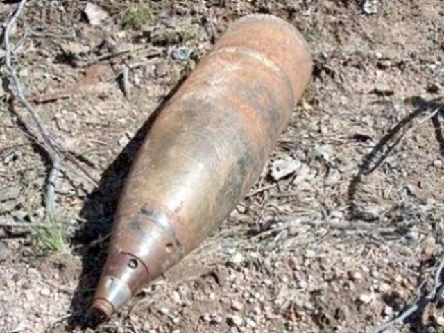 Două proiectile neexplodate descoperite în localitatea Vinerea