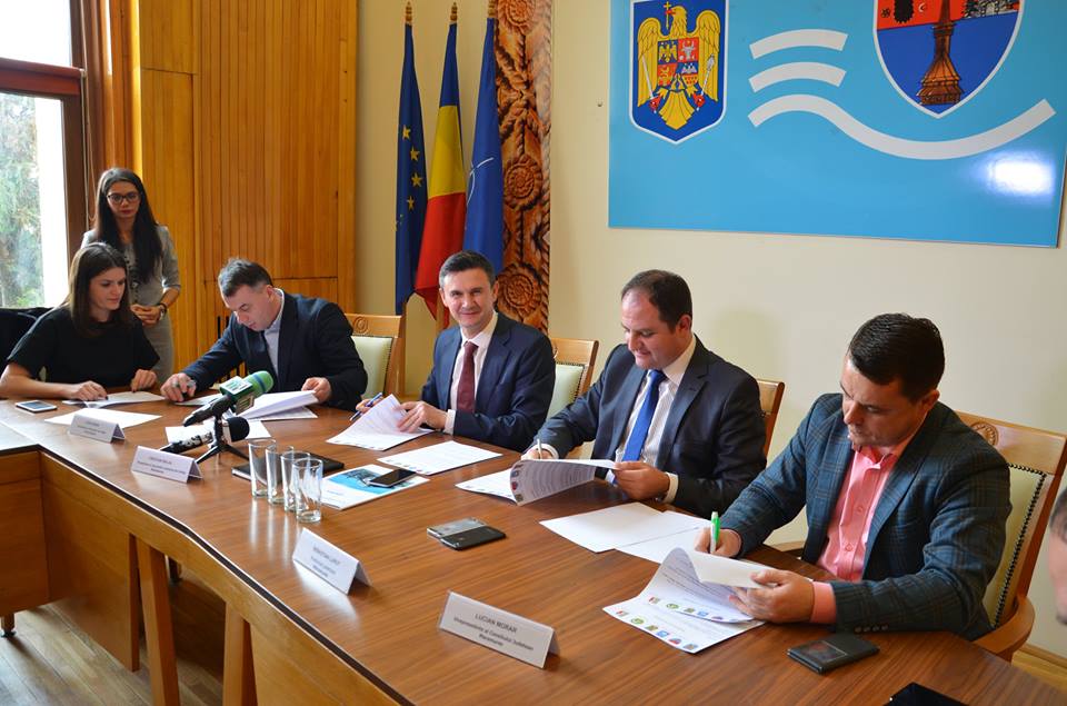 Protocol de colaborare în domeniul fotbalului, între autoritățile din Maramureș și Transcarpatia