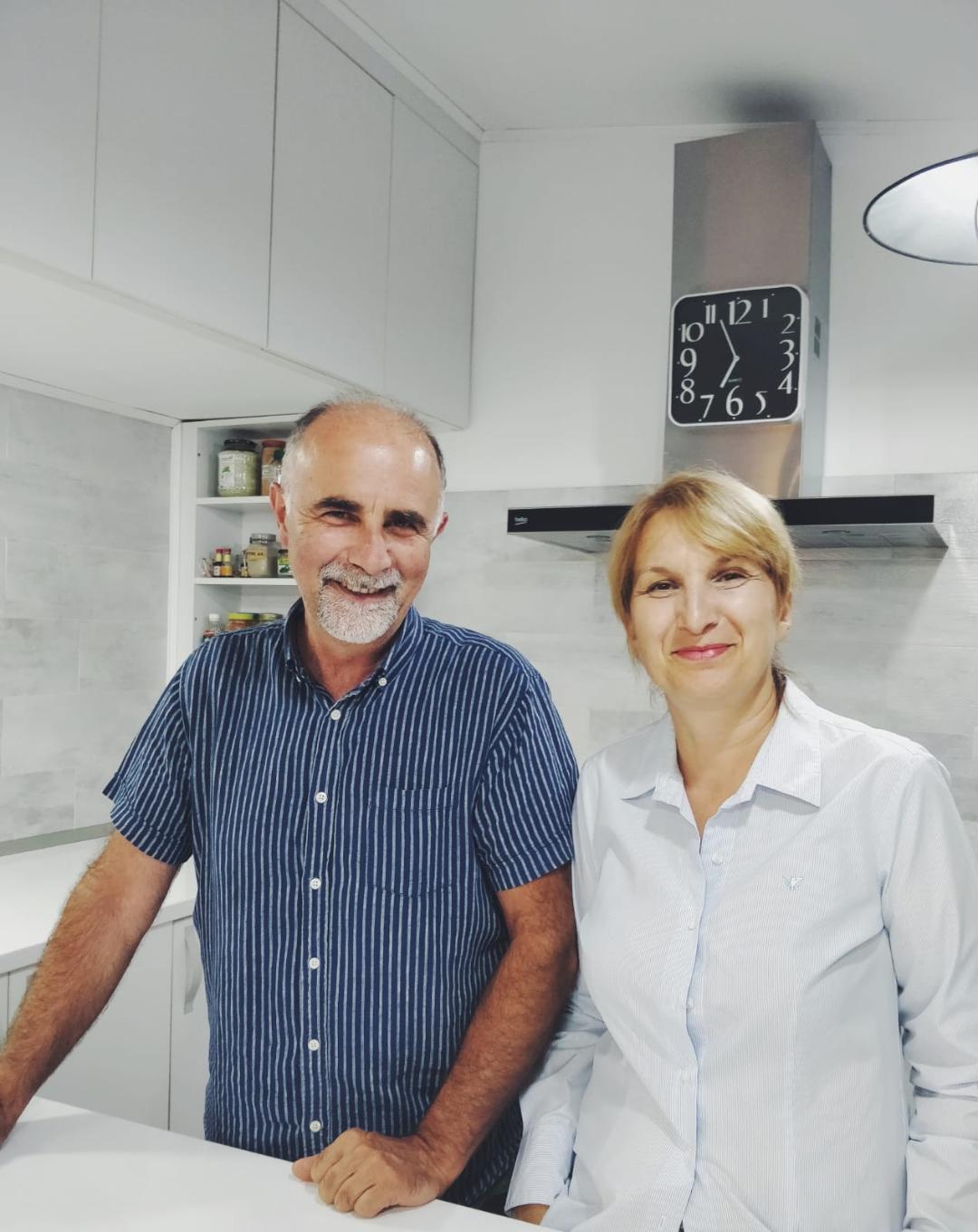 Clara si Ovidiu Cristian, sotii care vindeca oamenii prin hrana vie!