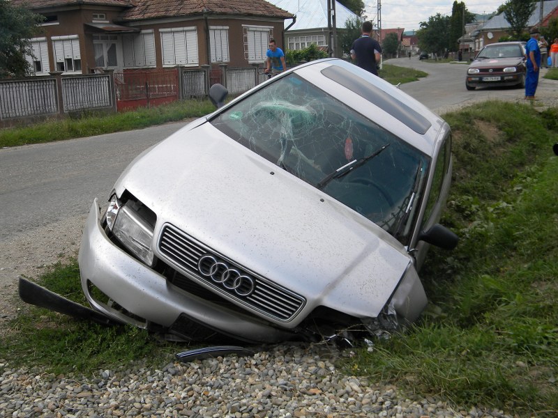 RETEAG: Un copil de 4 ani a fost la un pas de moarte chiar de ziua lui (Galerie FOTO)