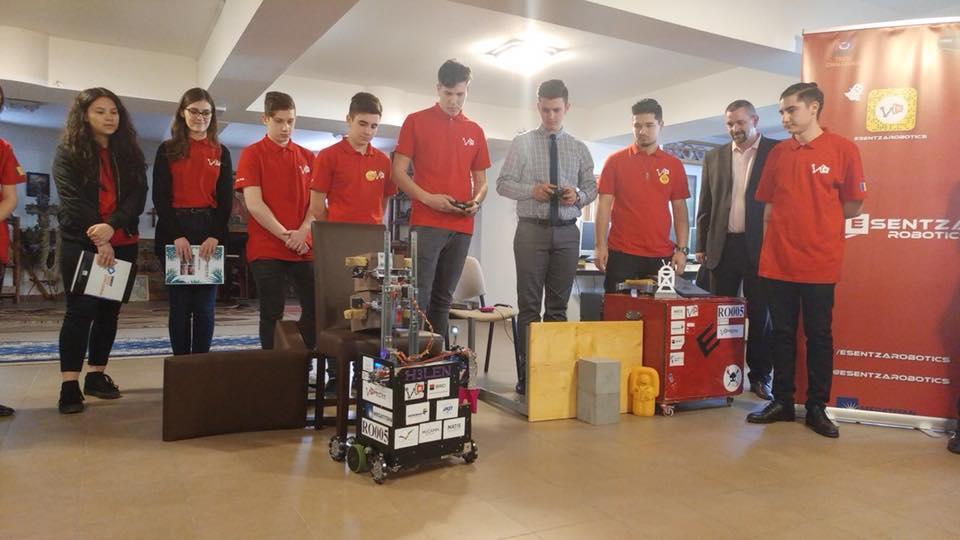 Esentza Robotics, echipa de robotică din Beclean a câștigat premiul special Rockwell Collins Award, la cea mai mare competiție de robotică din România