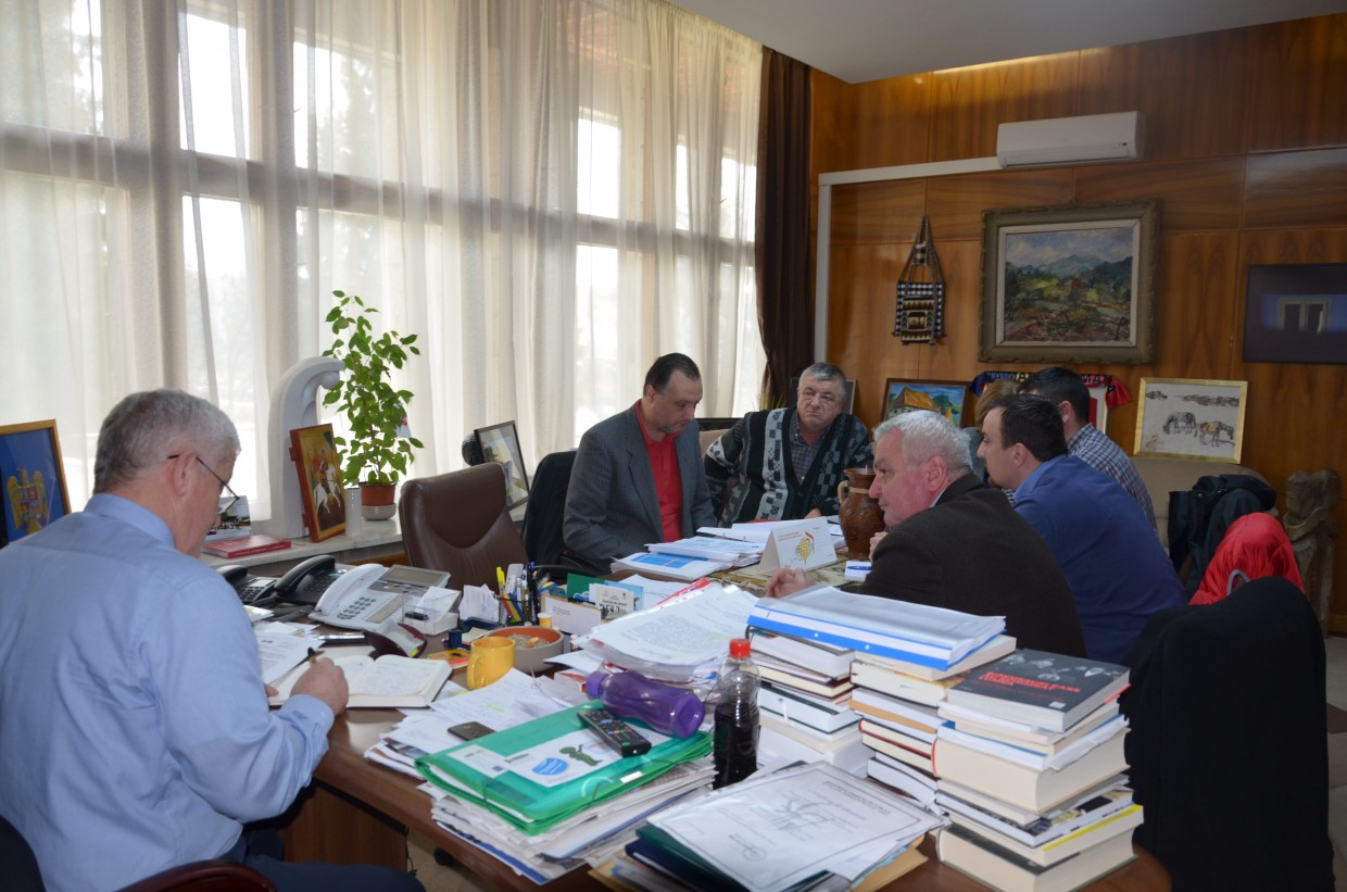 Prefectul Anton Rohian s-a întâlnit cu cei implicați în proiectul de reabilitare a DN 18