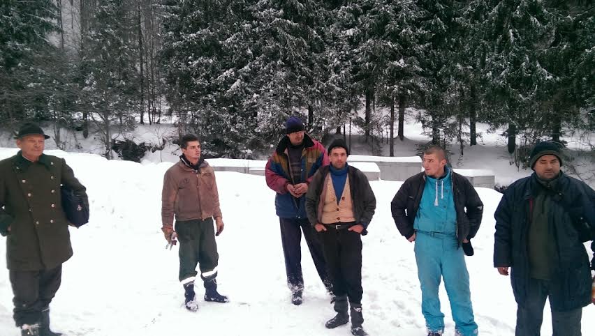 Șapte bărbați salvați, după o avalanșă produsă în zona Blidari