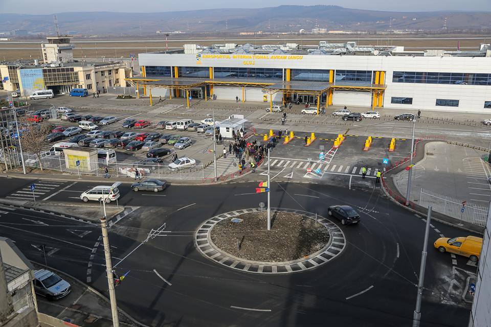 A fost inaugurat sensul giratoriu din fața Aeroportul Internațional „Avram Iancu” Cluj