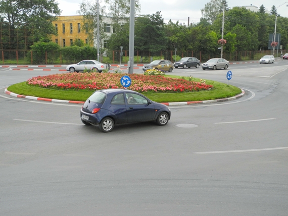 Un nou sens giratoriu, amenajat în Sibiu. Alte două se apropie de finalizare