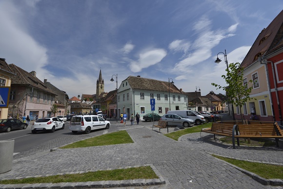 150 de bănci noi vor fi montate în municipiul Sibiu