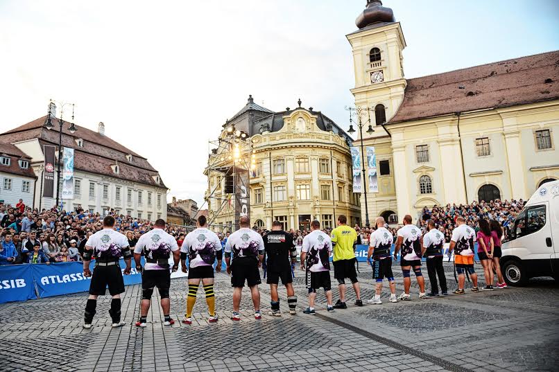 Titanii planetei vin să îşi măsoare forţele în Piaţa Mare din Sibiu