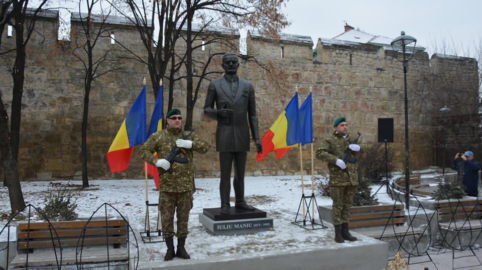 Statuie a lui Iuliu Maniu, dezvelită în Cluj-Napoca