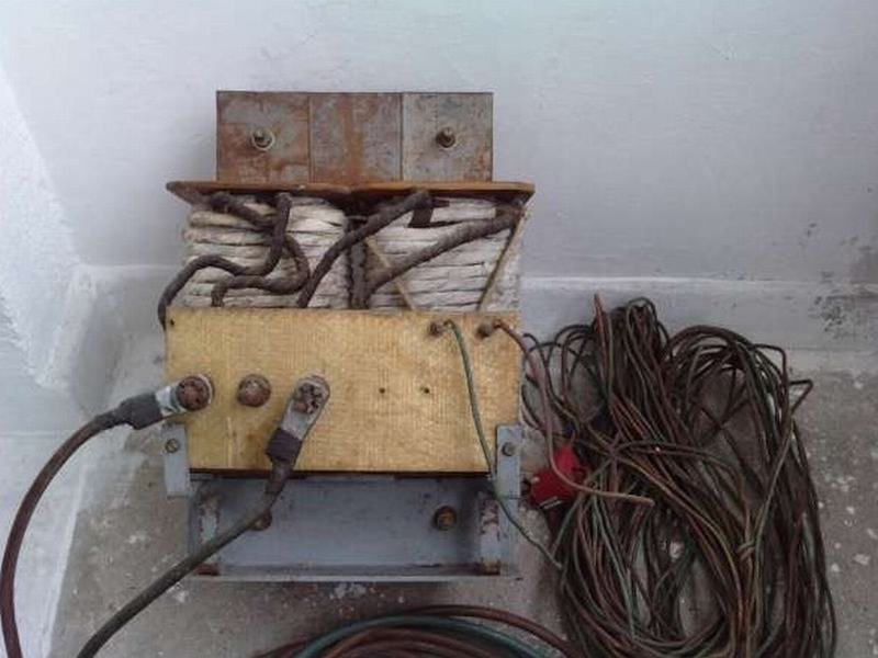 CEPARI: A murit electrocutat în timp ce suda o plasă de gard