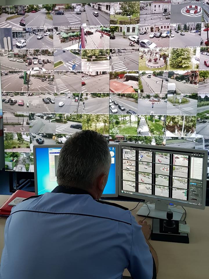 Spărgători prinși în flagrant de Poliția Locală din Deva, cu ajutorul camerelor video de supraveghere