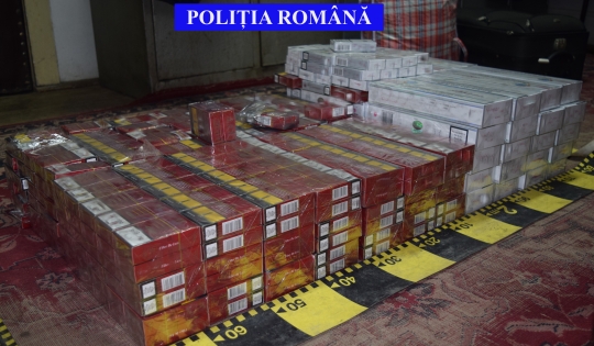 Peste 13.000 pachete cu ţigări de contrabandă descoperite la Săpânţa