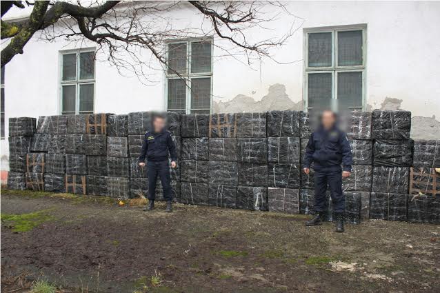 Focuri de armă și captură impresionantă de țigări, la frontiera cu Ucraina