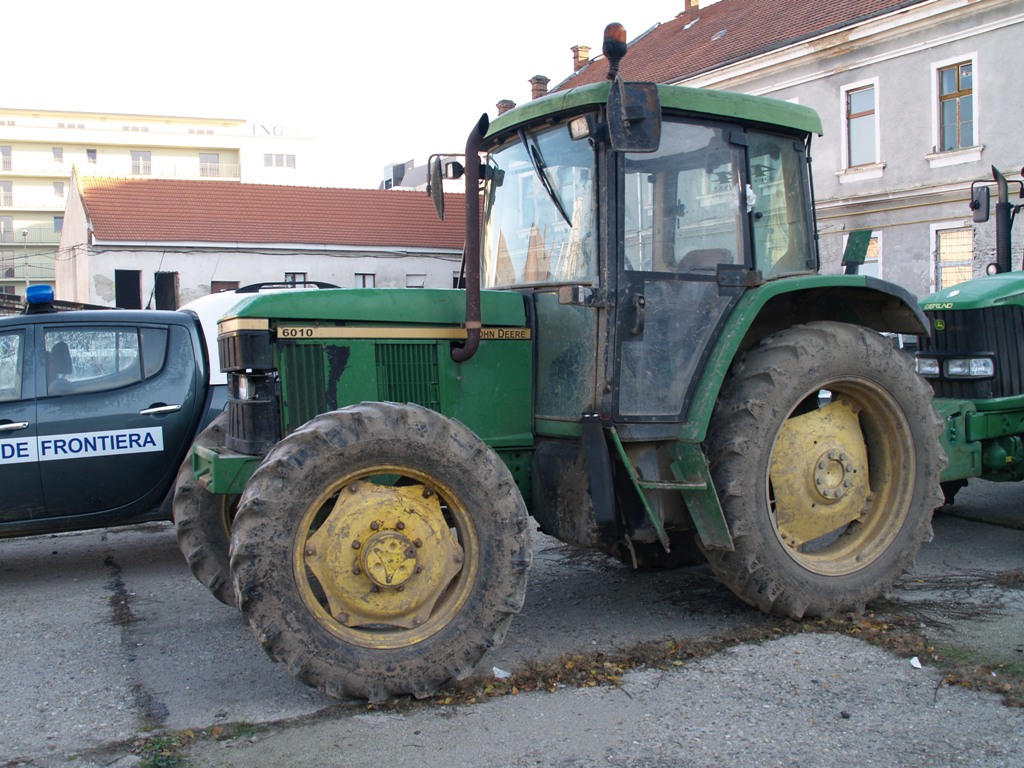 Un maramureșean i-a vândut unui sătmărean un tractor furat din Italia
