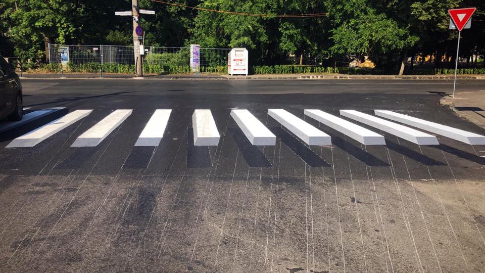Prima trecere de pietoni cu marcaj orizontal 3D din Cluj-Napoca