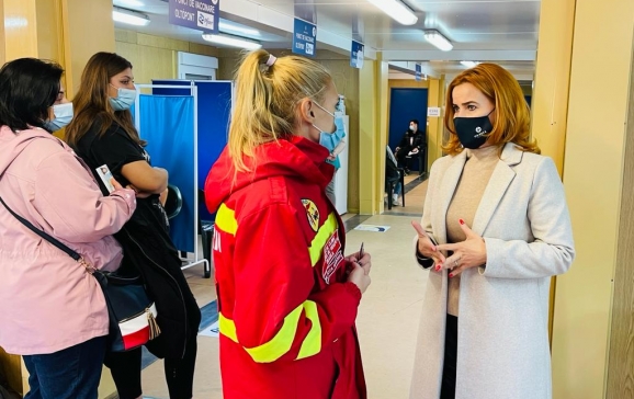 Șase centre de vaccinare, deschise în Oradea