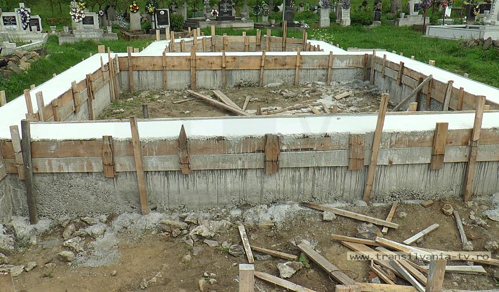 Se reconstruieşte biserica de lemn din Soconzel