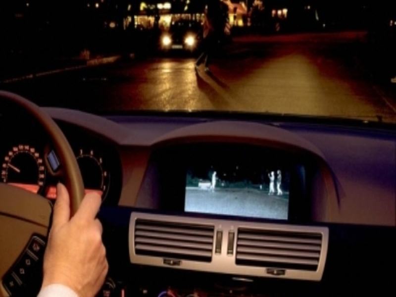 Aveți probleme cu ochii când șofați noaptea? Mergeți de urgență la oftalmolog!